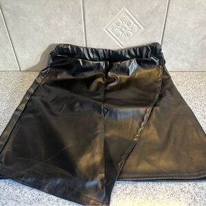 Chic Black Faux Leather Skirt
